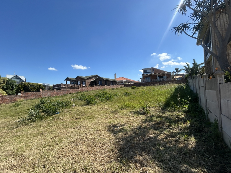 0 Bedroom Property for Sale in Wavecrest Eastern Cape